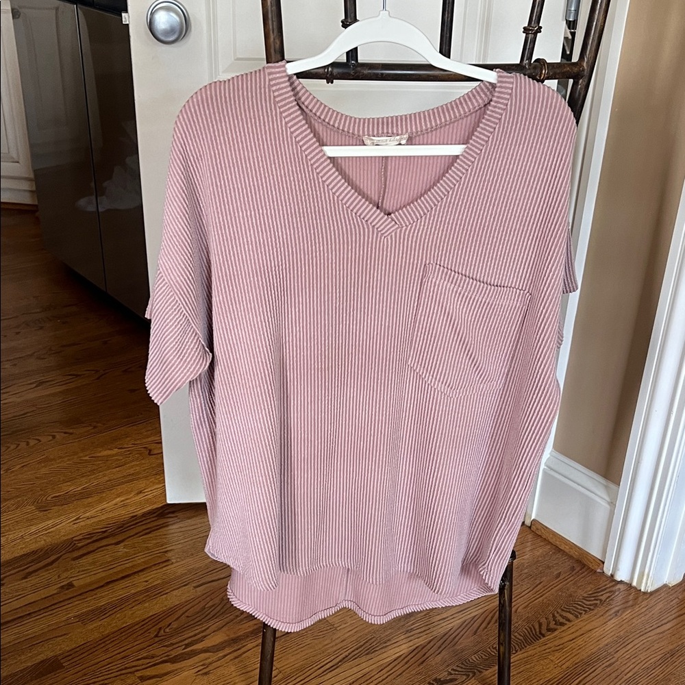 Altar’d State medium Women's Pink Ribbed V-Neck Top